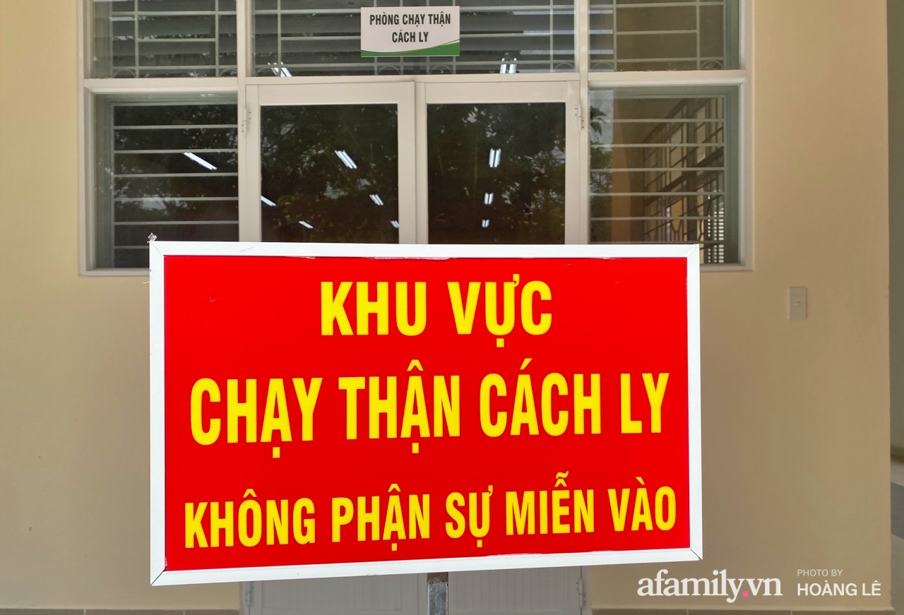 Vợ một mình chạy thận trong khu cách ly để chồng tập trung chống dịch: &quot;Ông ấy cực hơn tôi nhiều lắm&quot; - Ảnh 1.