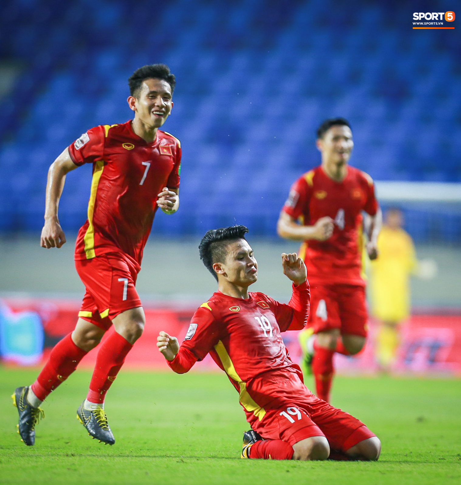 Văn Thanh và Hồng Duy - đôi cánh rồng vàng của đội tuyển Việt Nam - Ảnh 3.
