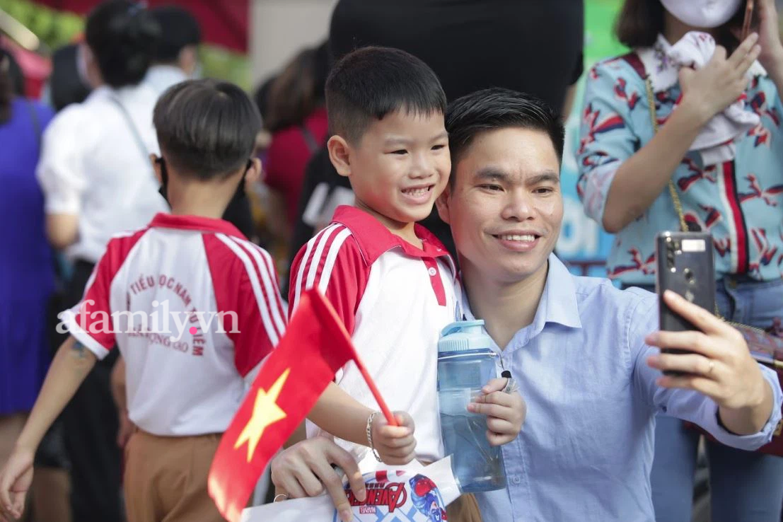 Đây là trang tra cứu thông tin tuyển sinh đầu cấp chuẩn nhất: Từ thời gian, số lượng trường ở các quận đến chỉ tiêu tuyển sinh - Ảnh 1.