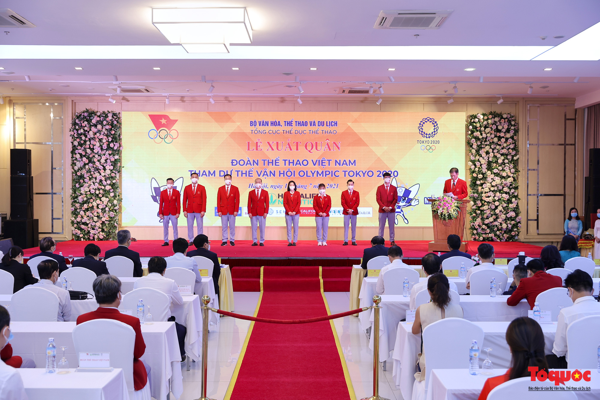 [Chùm ảnh] Lễ xuất quân Đoàn Thể thao Việt Nam tham dự Thế vận hội Olympic lần thứ XXXII - Ảnh 1.