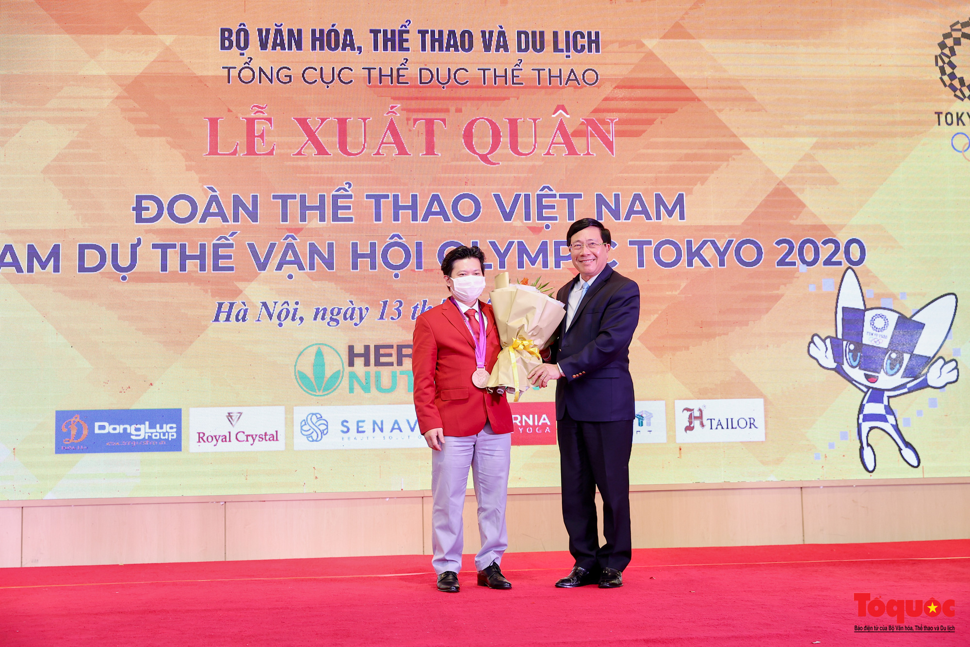 [Chùm ảnh] Lễ xuất quân Đoàn Thể thao Việt Nam tham dự Thế vận hội Olympic lần thứ XXXII - Ảnh 11.
