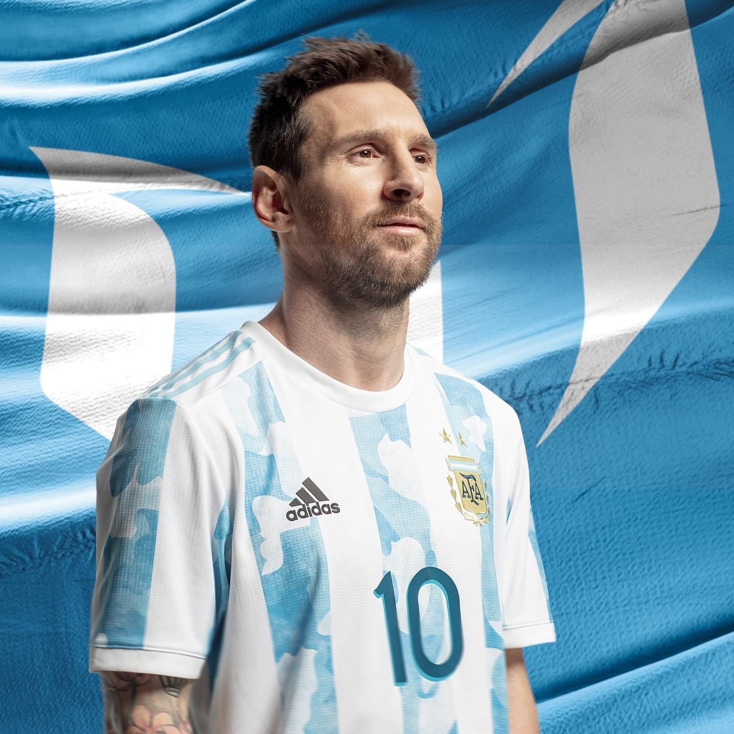 Messi đã từng giành được cúp Nam Mỹ trong sự nghiệp của mình và ảnh của anh khi vừa giành chức vô địch là một bức tranh tuyệt đẹp để xem. Hãy tìm kiếm những bức ảnh đẹp của Messi và cúp Nam Mỹ để cảm nhận được niềm hạnh phúc của anh chàng trong thời điểm đó.