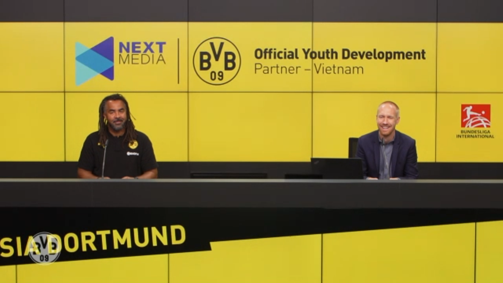 Borussia Dortmund ra mắt học viện bóng đá lớn nhất châu Á tại Việt Nam - Ảnh 1.