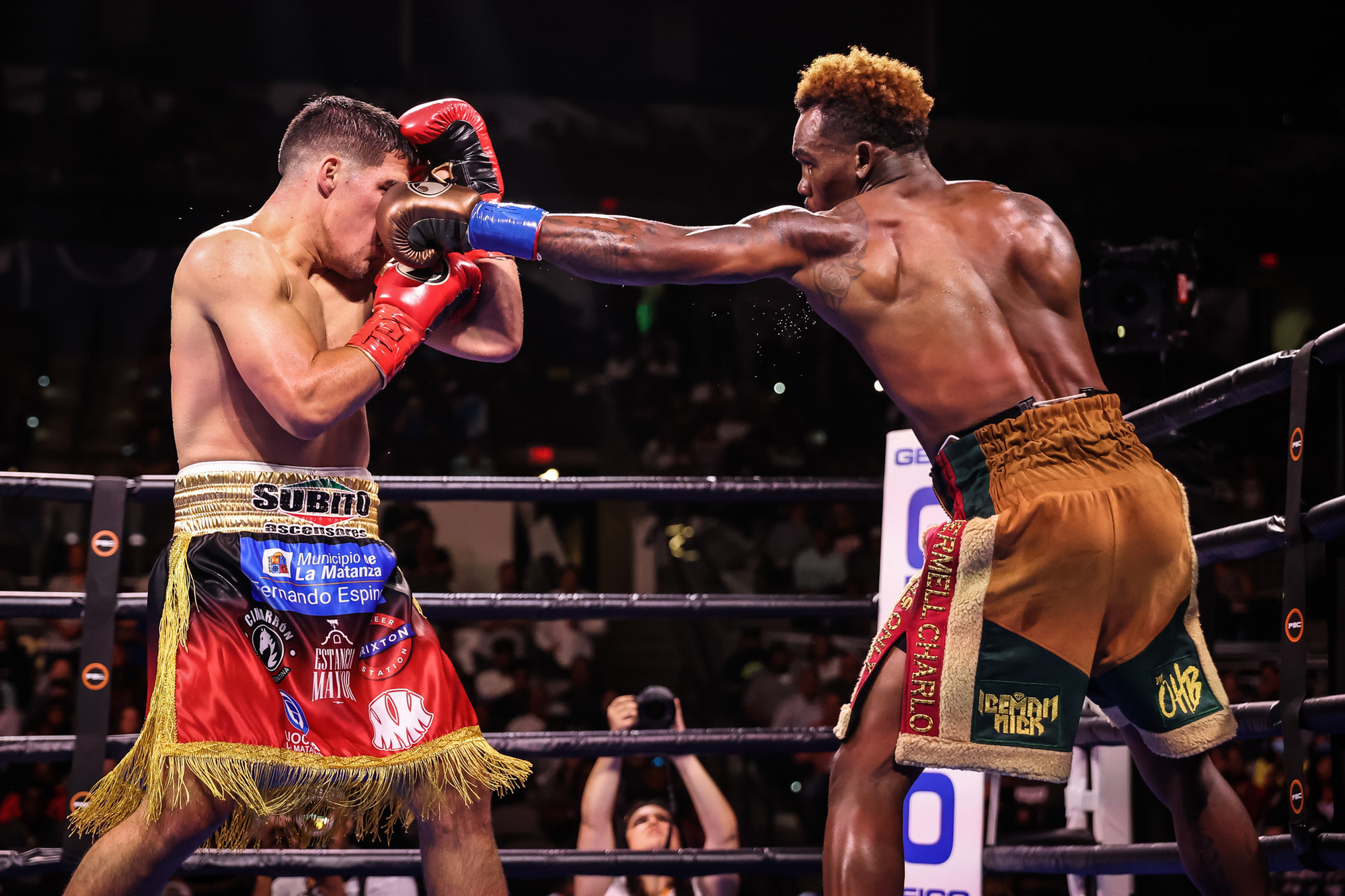 Jermell Charlo hòa kịch tính Brian Castano, lỡ cơ hội trở thành nhà vô địch tuyệt đối - Ảnh 9.