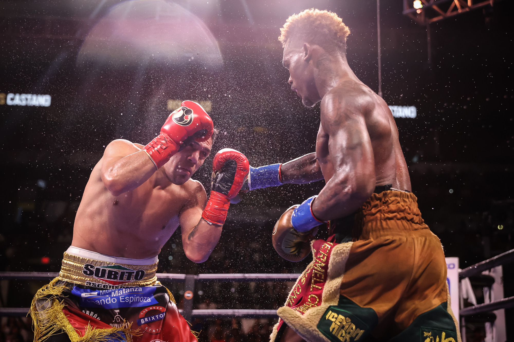 Jermell Charlo hòa kịch tính Brian Castano, lỡ cơ hội trở thành nhà vô địch tuyệt đối - Ảnh 8.