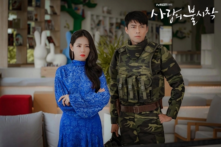 Hạ cánh nơi anh của Son Ye Jin - Hyun Bin bất ngờ được Mỹ mua bản quyền làm lại, fan tranh cãi dữ dội vì điều này - Ảnh 5.