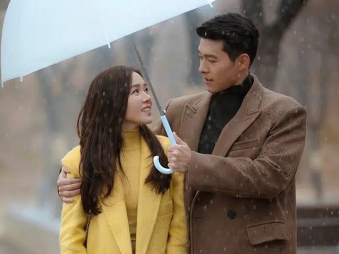 Hạ cánh nơi anh của Son Ye Jin - Hyun Bin bất ngờ được Mỹ mua bản quyền làm lại, fan tranh cãi dữ dội vì điều này - Ảnh 4.