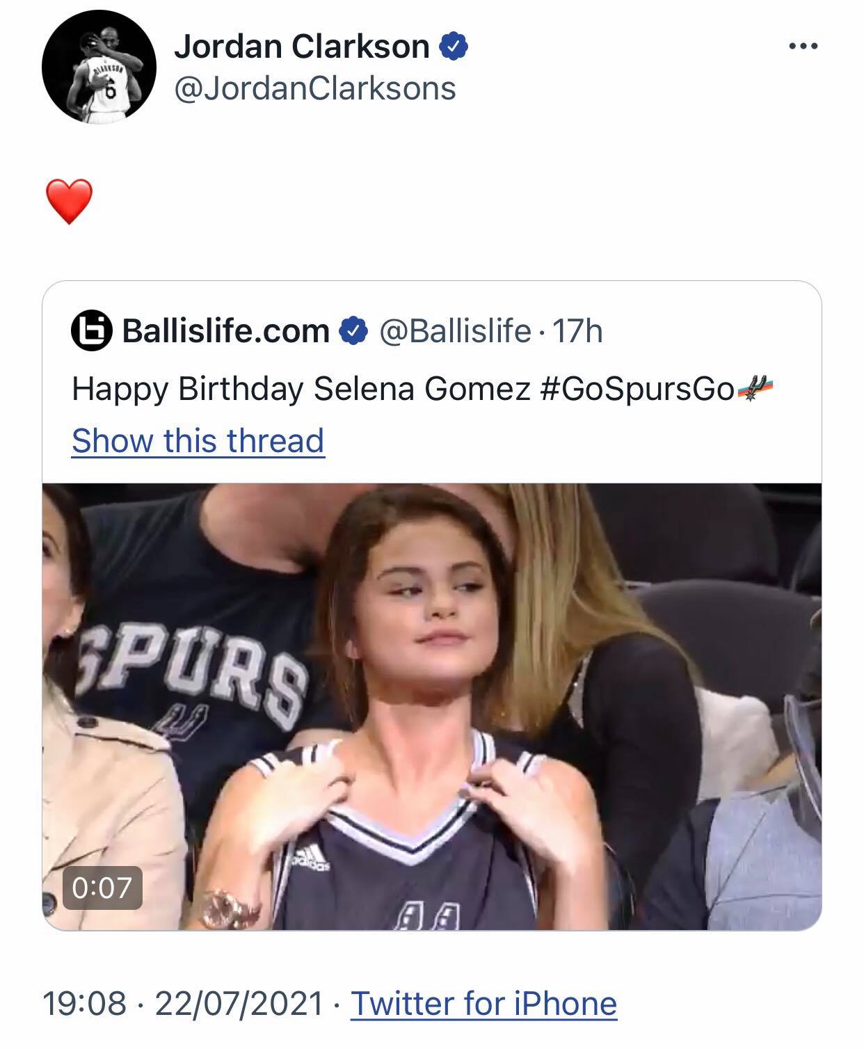 Jordan Clarkson công khai "thả thính" tình cũ của Jimmy Butler - Ảnh 1.