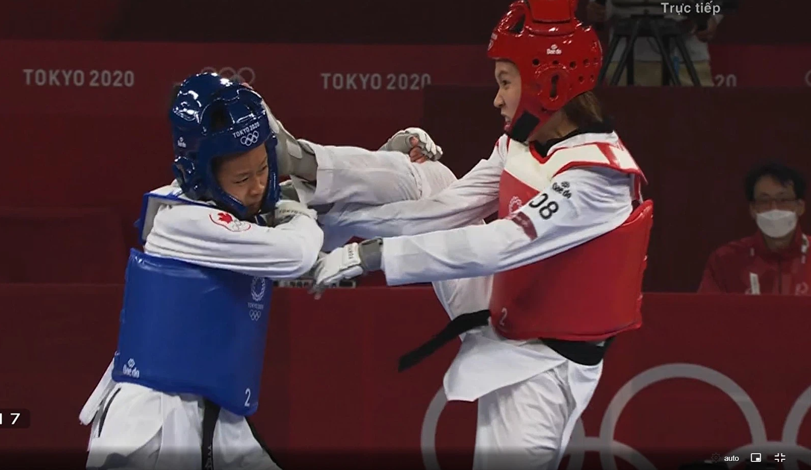 Trương Thị Kim Tuyền &quot;lấy nhu thắng cương&quot; đả bại đại diện Canada trận ra quân Taekwondo Olympic Tokyo 2020 - Ảnh 4.