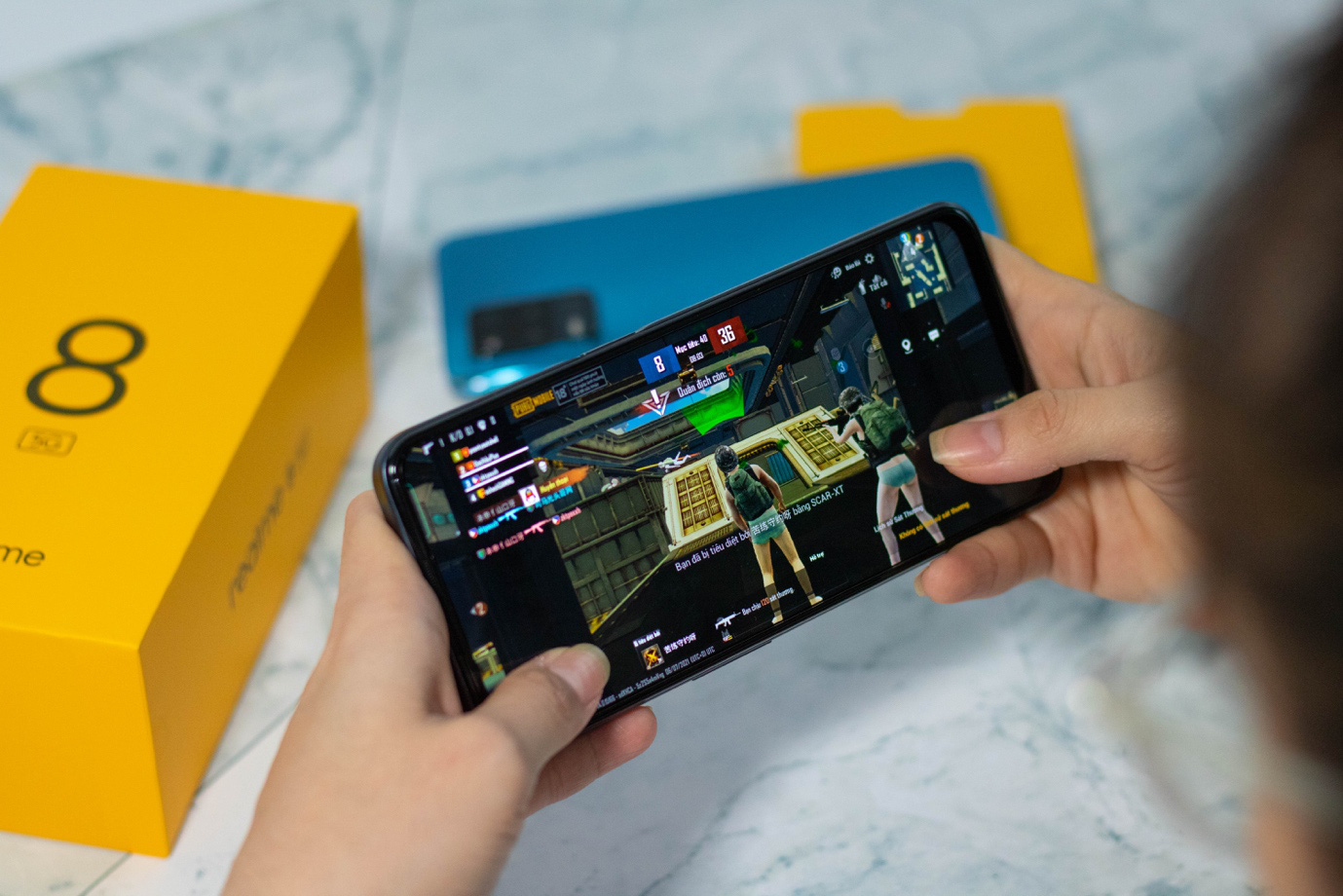 Trên tay chiếc điện thoại 5G hot nhất của realme: Xem phim cả ngày, cày game lướt web siêu nhanh, siêu khỏe! - Ảnh 3.