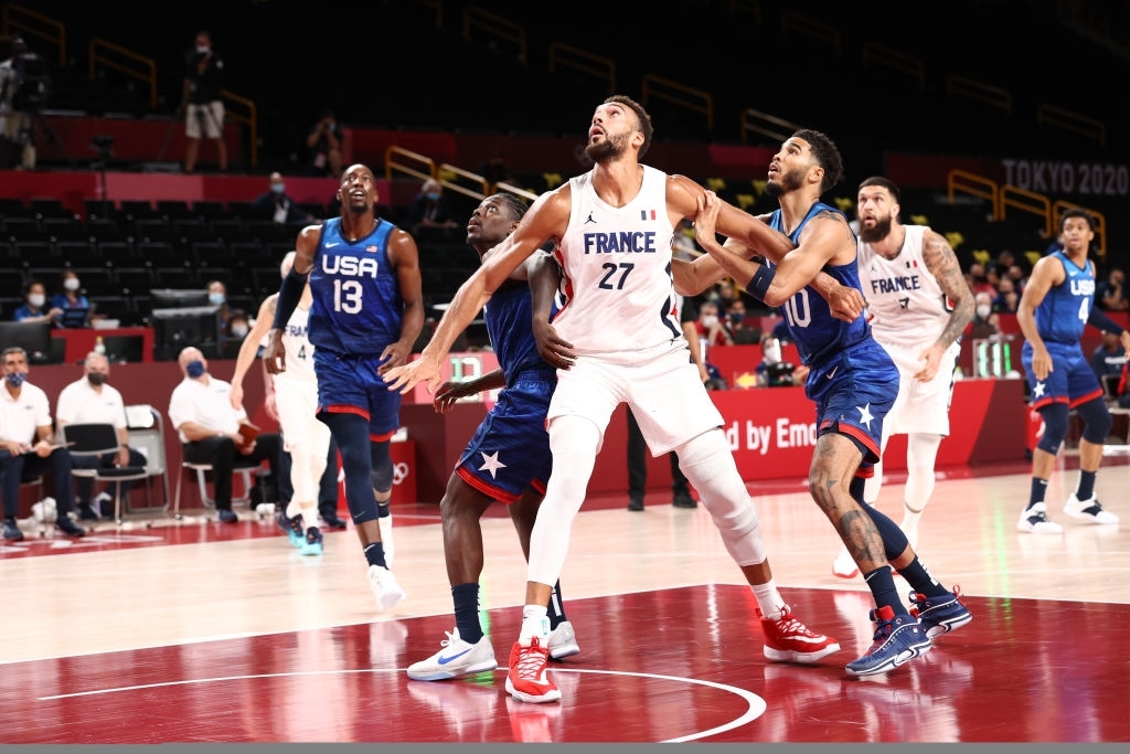 Kevin Durant &quot;đi tắm sớm&quot;, đội tuyển Mỹ thất bại ngay trận mở màn ở Olympic Tokyo 2020 - Ảnh 2.