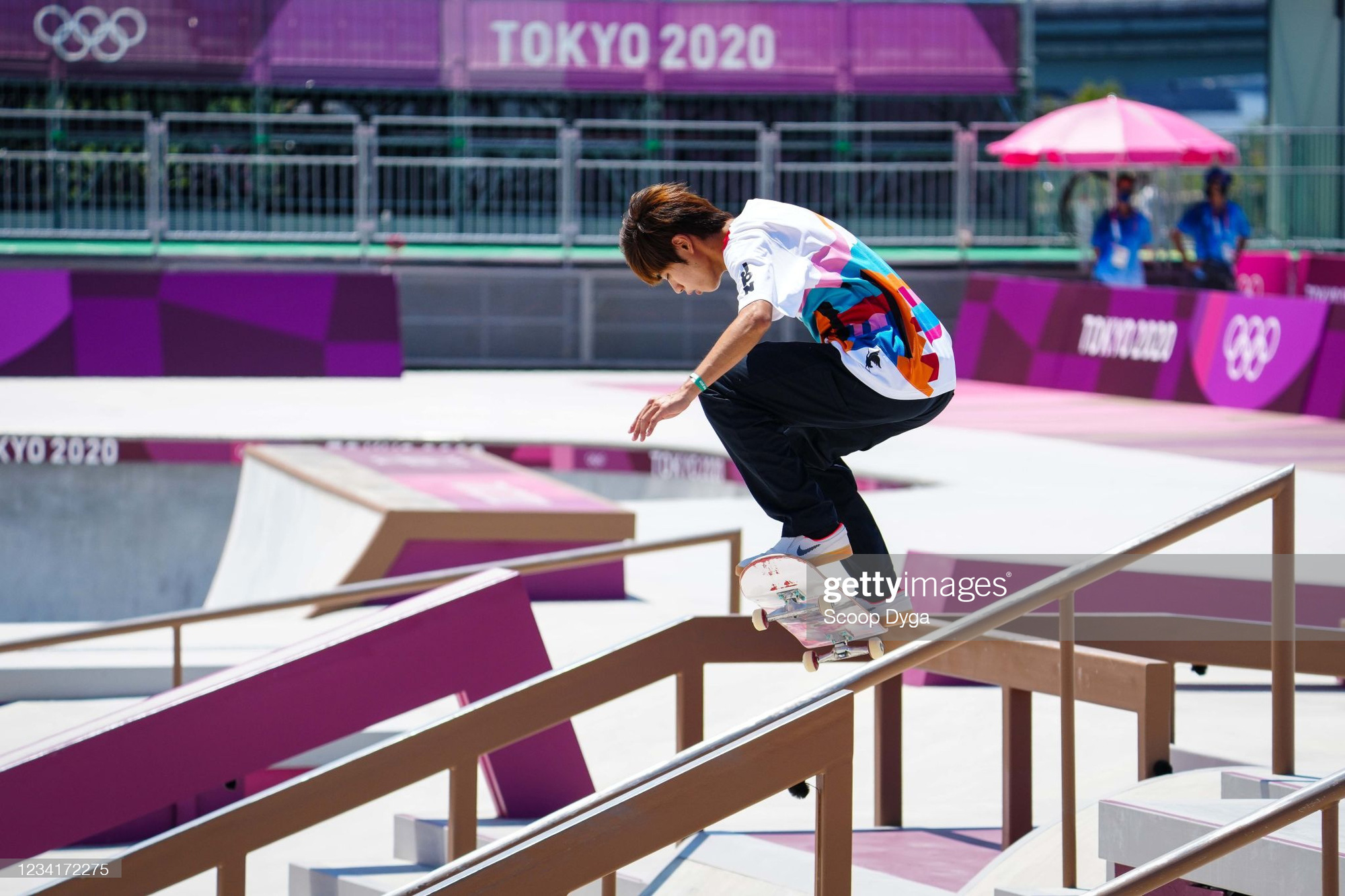 Nam thần Nhật Bản đi vào lịch sử Olympic - Ảnh 1.