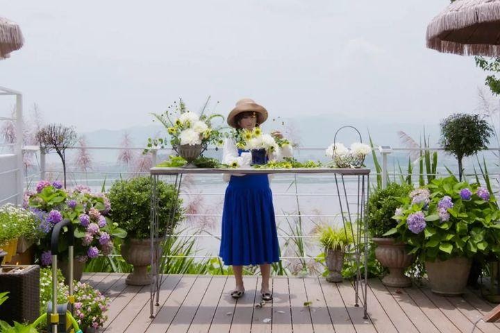 Người phụ nữ bỏ phố về quê để xây dựng vườn hoa 1500m2 đẹp nhất Trung Quốc: Nửa đời người dành cho gia đình, nửa đời sau, hãy dành cho chính mình - Ảnh 6.