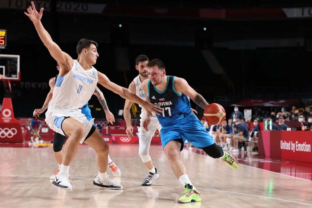 Khởi đầu như mơ, Luka Doncic cùng Slovenia hủy diệt Argentina - Ảnh 2.