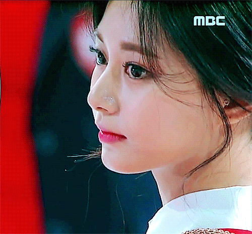 Dàn nữ thần huyền thoại của đại hội thể thao idol: Tzuyu mê hoặc đạo diễn Thor, Irene chưa hot bằng idol xứ Trung nổi sau 1 đêm - Ảnh 13.