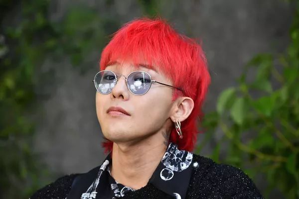 Bị tố mắc bệnh G-Dragon do gu ăn mặc, nam idol nhà YG trần tình mới gặp đàn anh đúng 3 lần trong 10 năm qua - Ảnh 3.