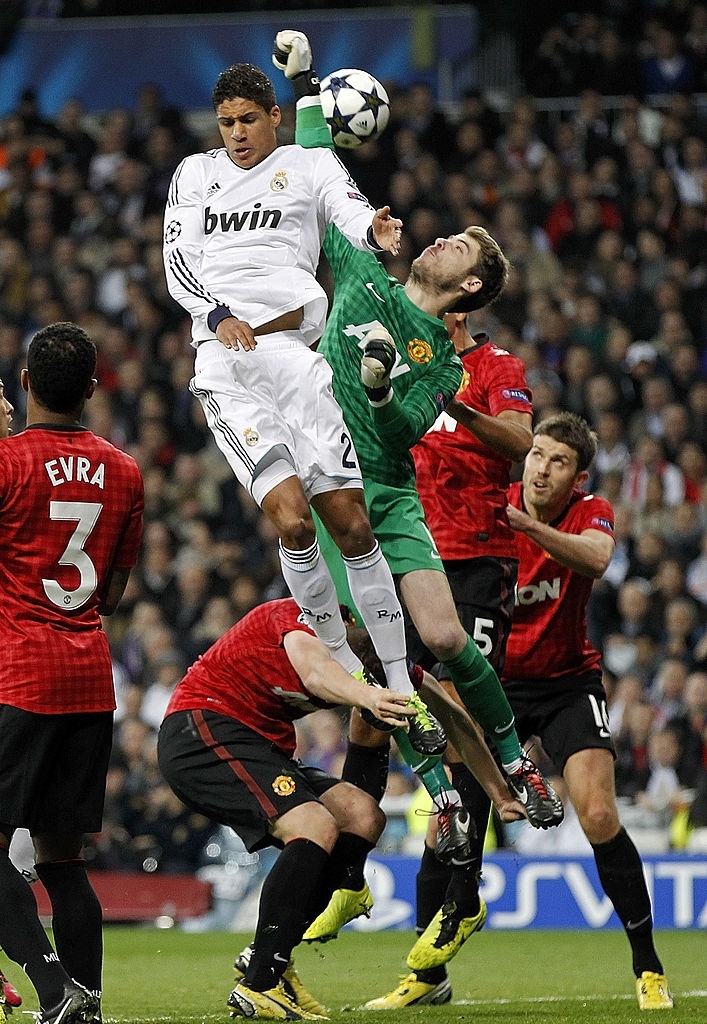 Varane thể hiện sự cầu tiến và chuyên nghiệp với MU - Ảnh 3.