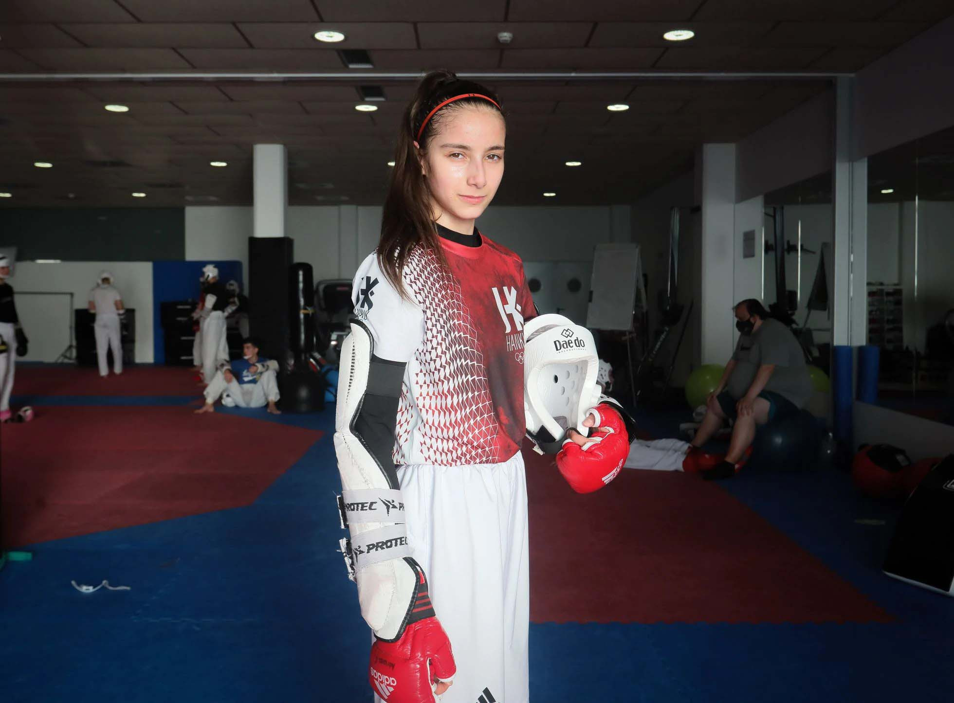 Adriana Cerezo và cuộc hành trình tuyệt vời của nữ VĐV Taekwondo 17 tuổi tại Olympic - Ảnh 3. Adriana Cerezo và cuộc hành trình tuyệt vời của nữ VĐV Taekwondo 17 tuổi tại Olympic - Ảnh 3.
