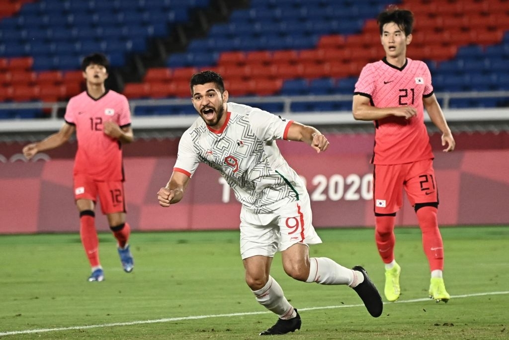 Olympic Hàn Quốc thảm bại 3-6, rơi nước mắt chia tay Thế vận hội Tokyo - Ảnh 2. Olympic Hàn Quốc thảm bại 3-6, rơi nước mắt chia tay Thế vận hội Tokyo - Ảnh 2.