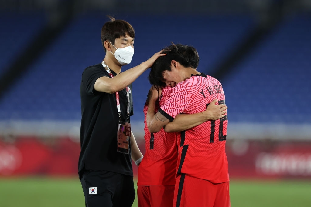 Olympic Hàn Quốc thảm bại 3-6, rơi nước mắt chia tay Thế vận hội Tokyo - Ảnh 10. Olympic Hàn Quốc thảm bại 3-6, rơi nước mắt chia tay Thế vận hội Tokyo - Ảnh 10.