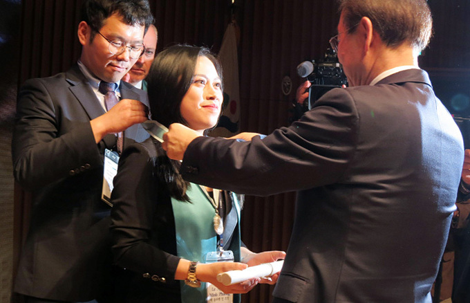 Cô gái Việt trở thành Công dân danh dự Seoul nhờ tiếng Hàn siêu đỉnh, vừa phiên dịch cho Samsung - LG vừa làm MC cho đài truyền hình nổi tiếng - Ảnh 1.