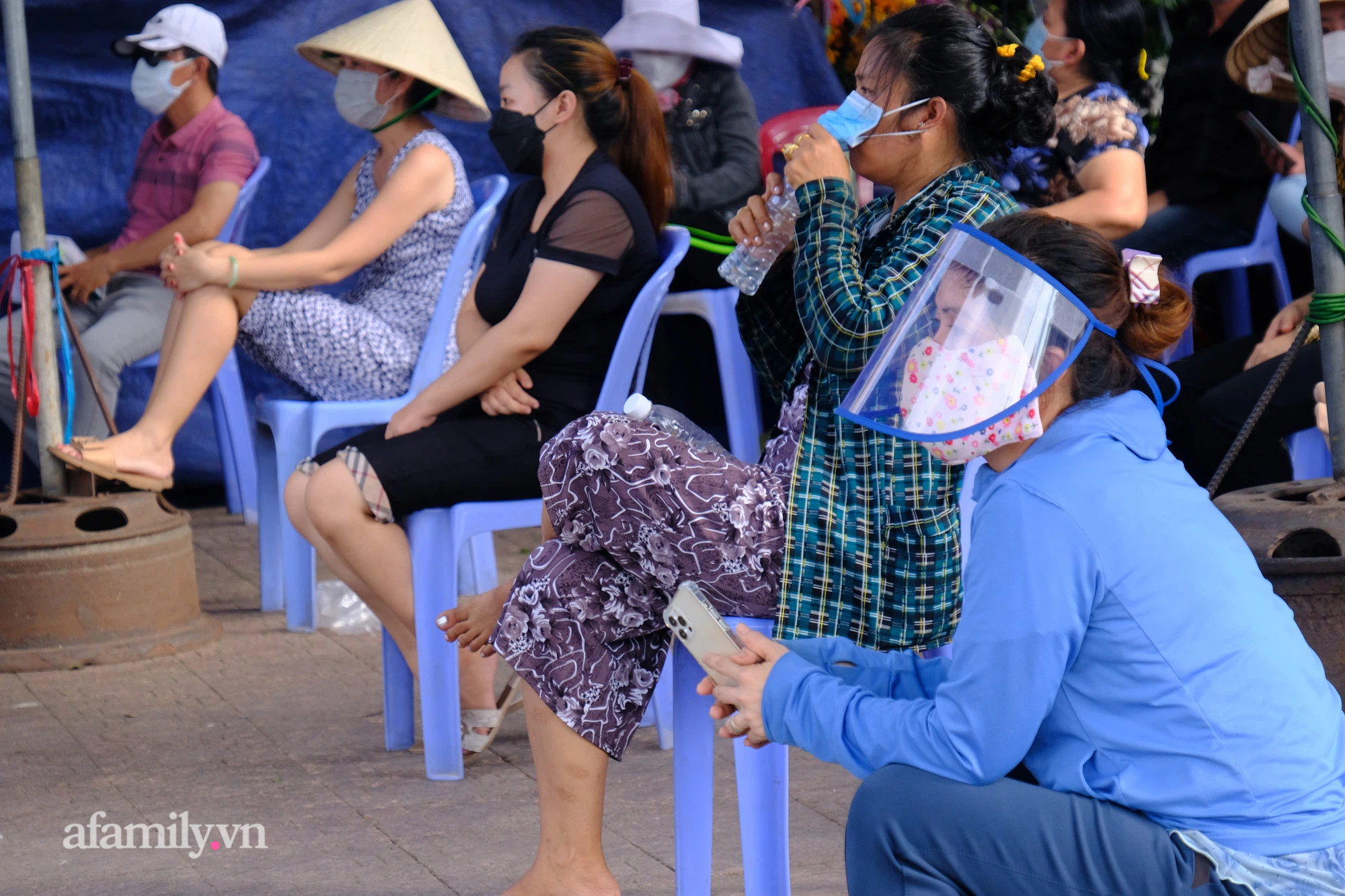 TP.HCM đã có đến 738 điểm phong tỏa vì COVID-19: 12 địa phương có điểm phong tỏa mới trong ngày - Ảnh 2.