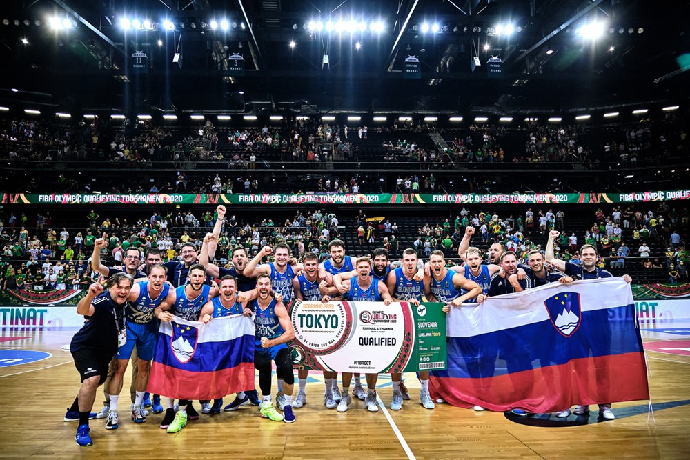 Thiết lập triple-double, Luka Doncic đưa Slovenia đi vào lịch sử - Ảnh 3. Thiết lập triple-double, Luka Doncic đưa Slovenia đi vào lịch sử - Ảnh 3.