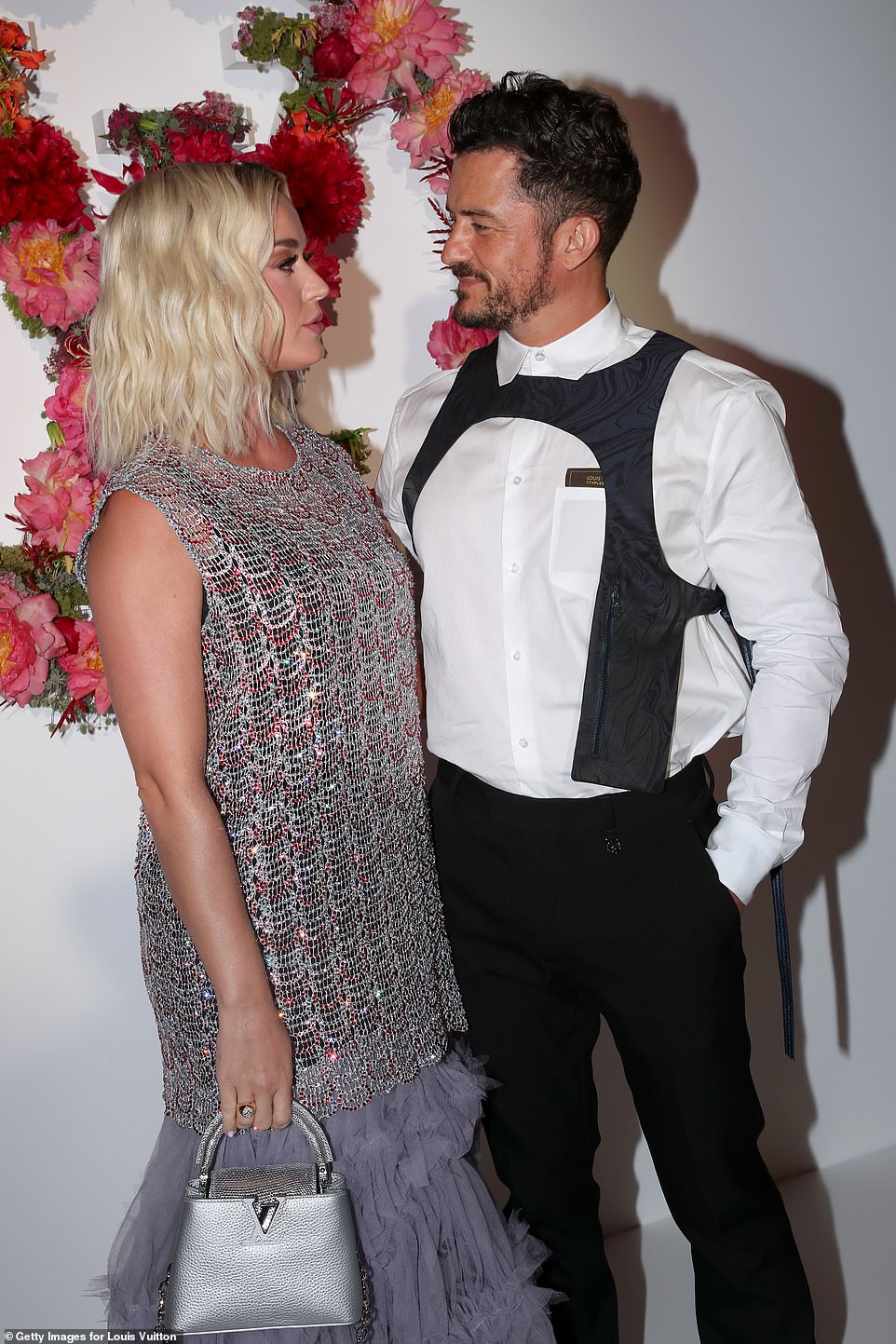 Dàn sao đổ bộ tiệc khủng của Louis Vuitton: Katy Perry - Orlando và vợ chồng Joe Jonas bị dìm toàn tập, Bella Hadid át cả dàn mẫu - Ảnh 4.