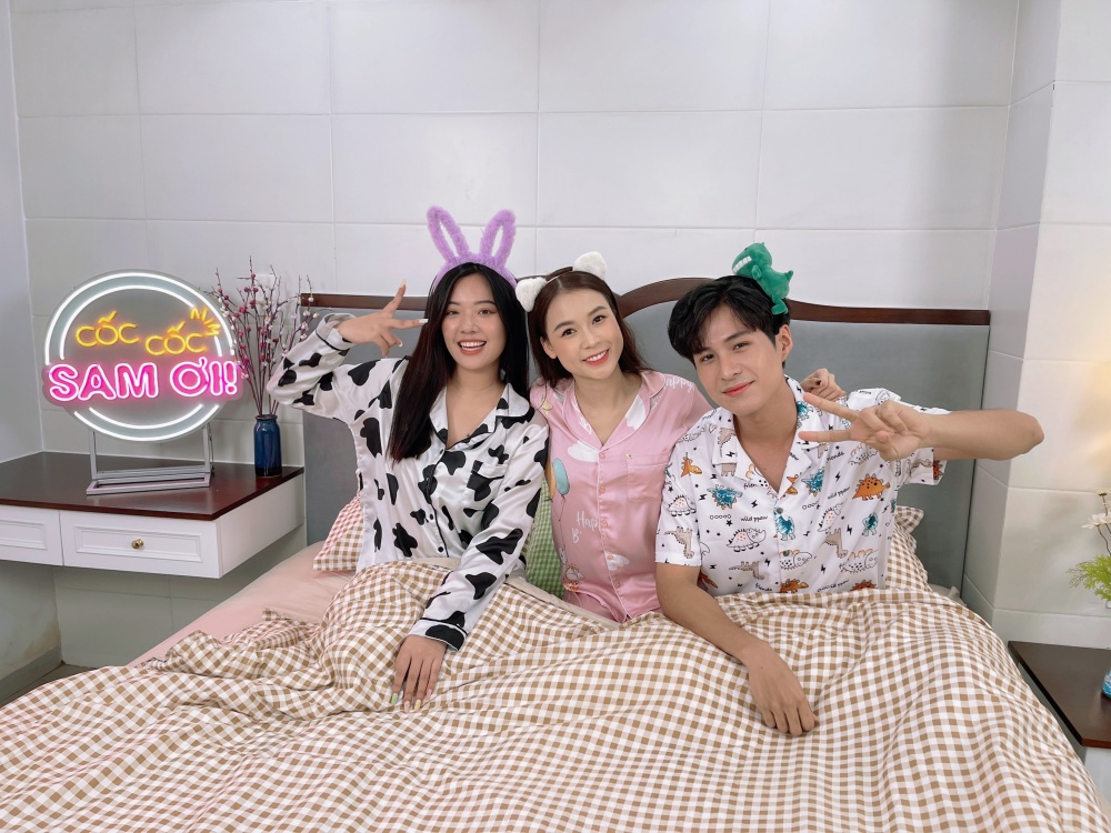 Sam mặc đồ ngủ cực xinh, kể chuyện bạn thân khác giới - Ảnh 1.