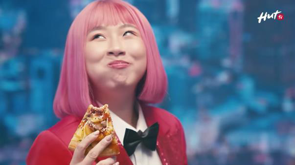 Vị mới của Pizza Hut đỉnh thế nào mà khiến phóng viên Trang Hý cướp sóng truyền hình? - Ảnh 2.