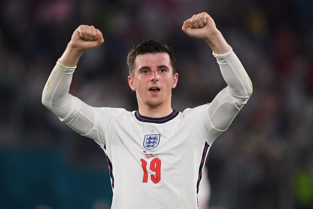 Fan nữ bật khóc như mưa sau khi được Mason Mount  tặng áo - Ảnh 2.