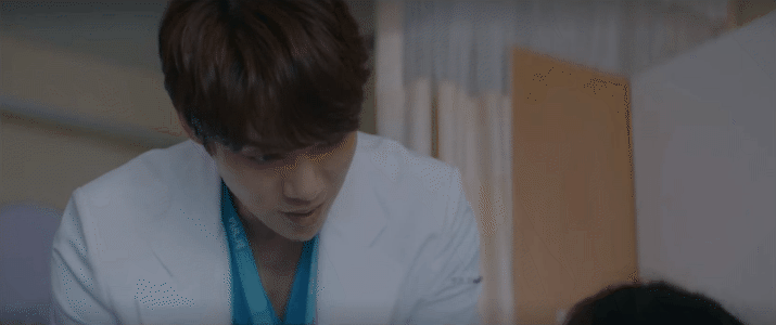 Loạt khoảnh khắc ngọt ngào và xót xa nhất Hospital Playlist 2 tập 4: Tấu hài liên tục nhưng xem mà không cầm nổi nước mắt! - Ảnh 4.