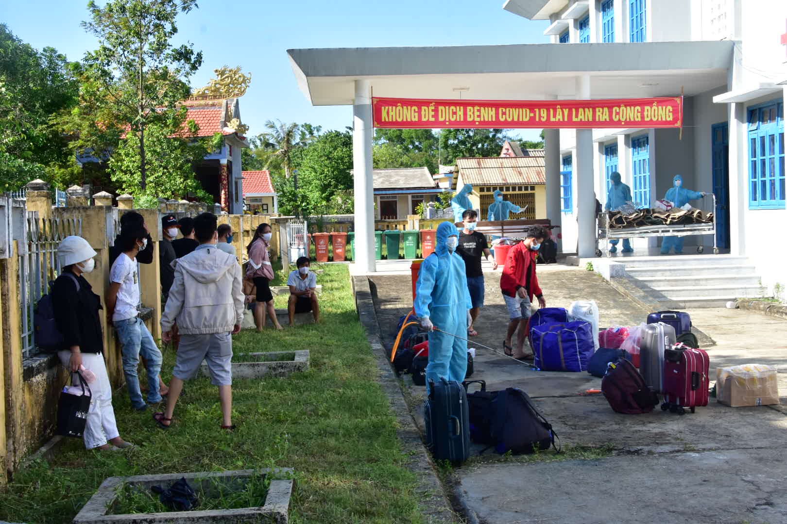 Thừa Thiên Huế: Đón 20 công dân đi tàu từ TP. HCM ra Quảng Trị về quê cách  ly