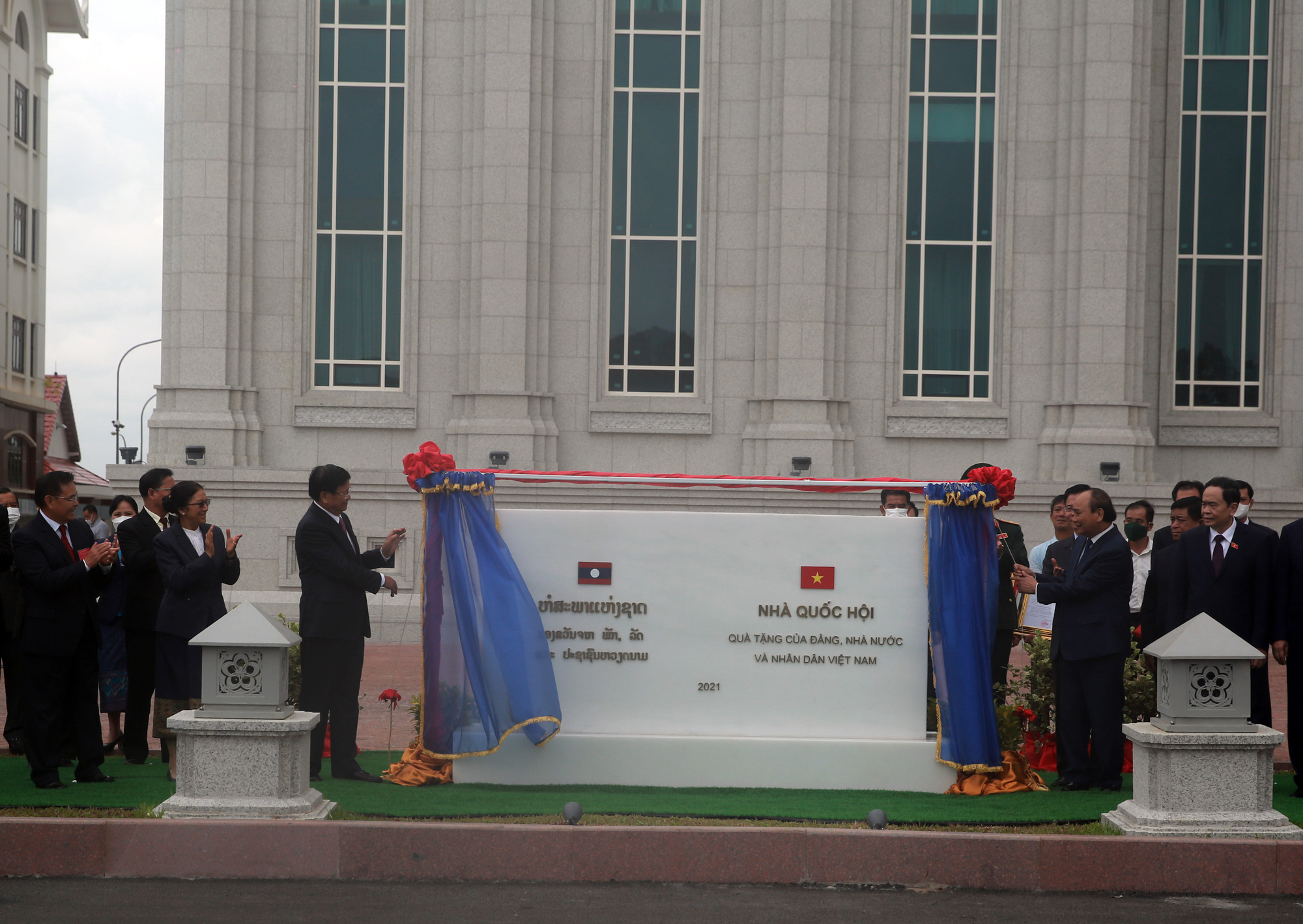 Việt Nam tặng công trình ‘4 nhất’ cho Lào - Ảnh 3.