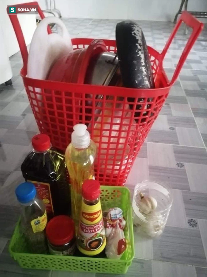 Về quê tránh dịch, thanh niên được bố trí ở tách biệt giữa vườn: Ngày ngày tự hái rau, câu tôm cá nấu cơm  - Ảnh 3.