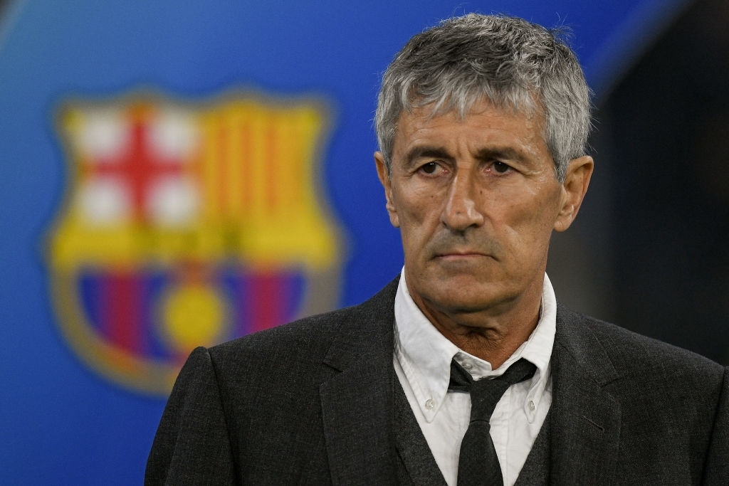 Quique Setien trải qua triều đại không mấy vui vẻ tại Barcelona