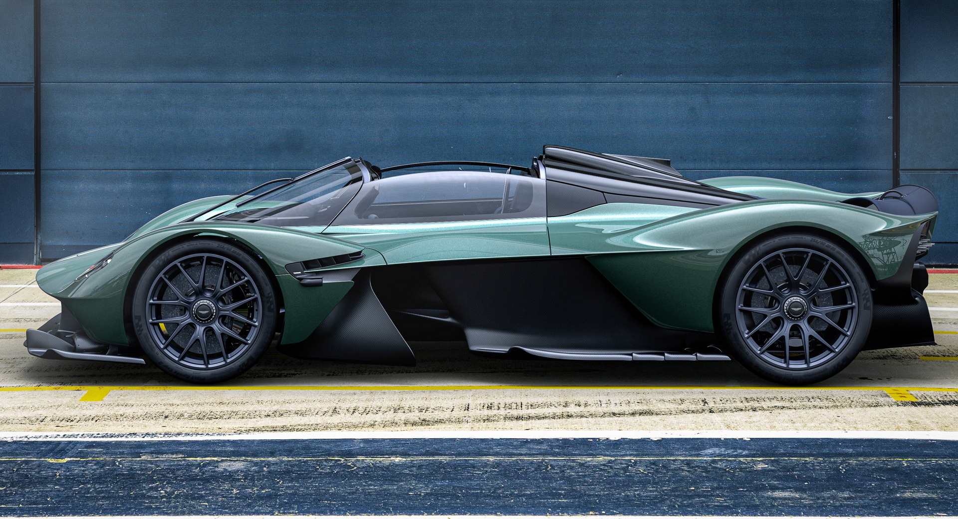 Trình làng Aston Martin Valkyrie Spider - Siêu xe mui trần nhanh nhất lịch sử, đạt tới 330 km/h khi bỏ mui - Ảnh 3. Trình làng Aston Martin Valkyrie Spider - Siêu xe mui trần nhanh nhất lịch sử, đạt tới 330 km/h khi bỏ mui - Ảnh 3.