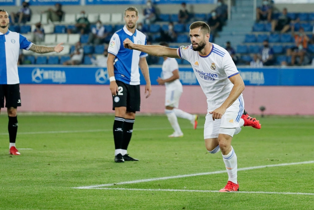 Benzema lập cú đúp, Real Madrid thắng dễ Alaves 4-1 trong ngày khai màn La Liga - Ảnh 5. Benzema lập cú đúp, Real Madrid thắng dễ Alaves 4-1 trong ngày khai màn La Liga - Ảnh 5.