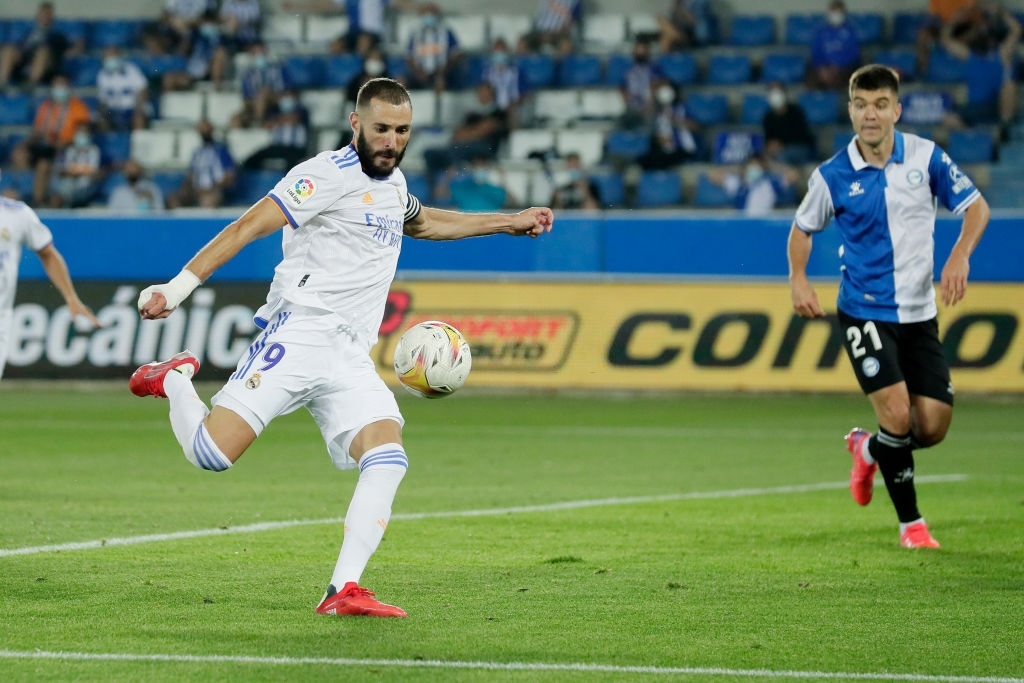 Benzema lập cú đúp, Real Madrid thắng dễ Alaves 4-1 trong ngày khai màn La Liga - Ảnh 6. Benzema lập cú đúp, Real Madrid thắng dễ Alaves 4-1 trong ngày khai màn La Liga - Ảnh 6.