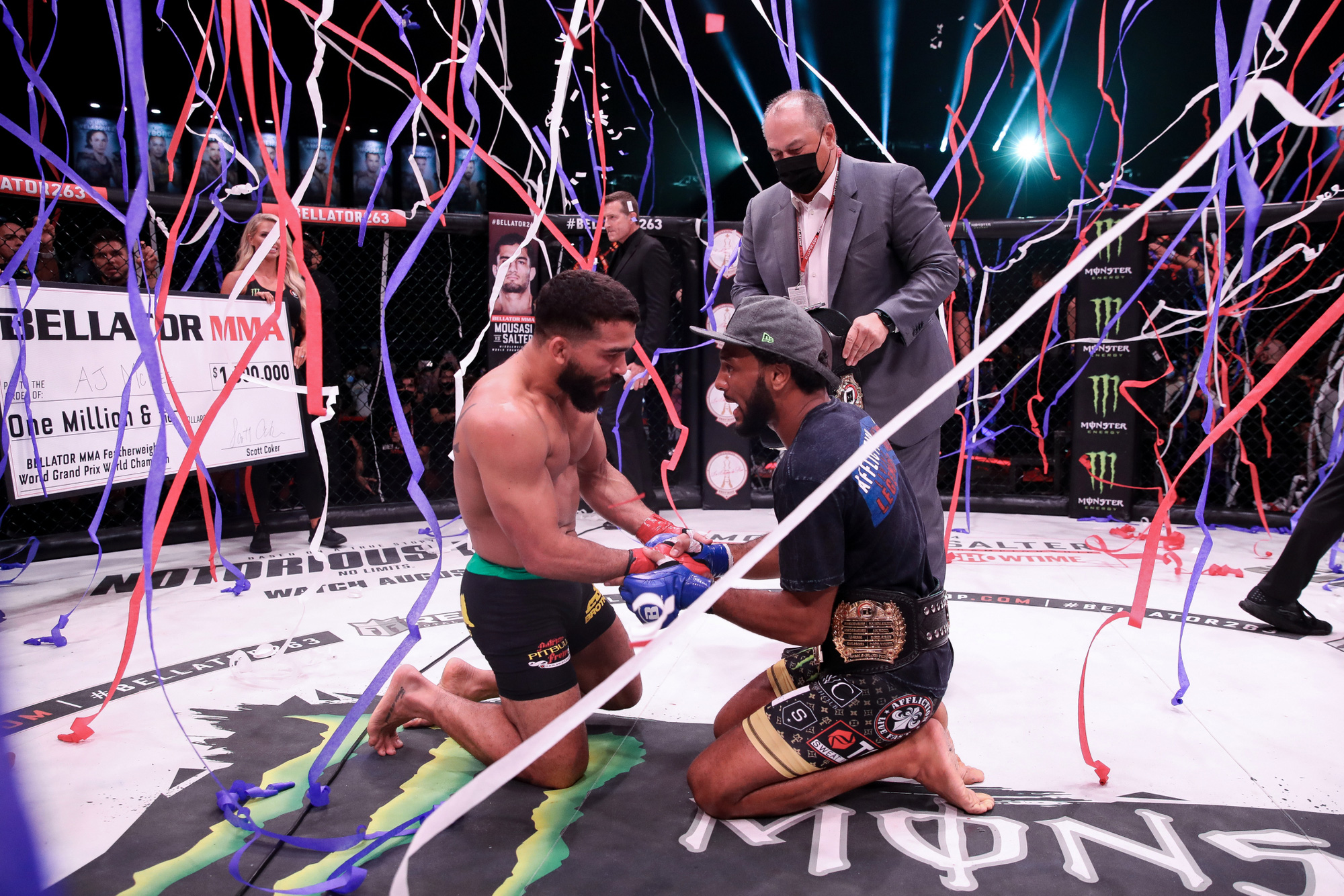 Những điều rút ra từ 2 sự kiện MMA lớn nhất tuần qua: McKee khẳng định vị thế, Khabib gây ấn tượng - Ảnh 3.
