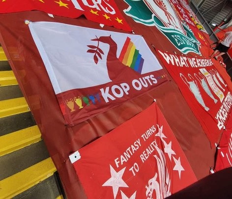 Cả LĐBĐ Anh và Liverpool đều phản đối sự phân biệt nhắm vào cộng đồng LGBT