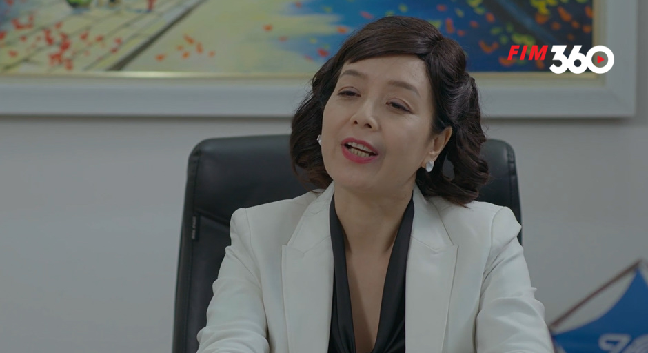 Mặt nạ hạnh phúc tập 23: Bà Trang suýt bại lộ chuyện ngoại tình, ông Tôn bị dọa tung ảnh nóng - Ảnh 4.