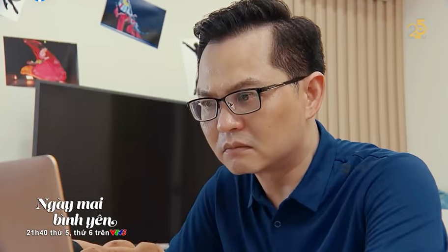 Ngày mai bình yên tập 4: Ông Phát tức điên xem clip con gái lớn bị phạt vì đi chơi với trai, con gái nhỏ cởi áo gửi hình qua mạng - Ảnh 2. Ngày mai bình yên tập 4: Ông Phát tức điên xem clip con gái lớn bị phạt vì đi chơi với trai, con gái nhỏ cởi áo gửi hình qua mạng - Ảnh 2.