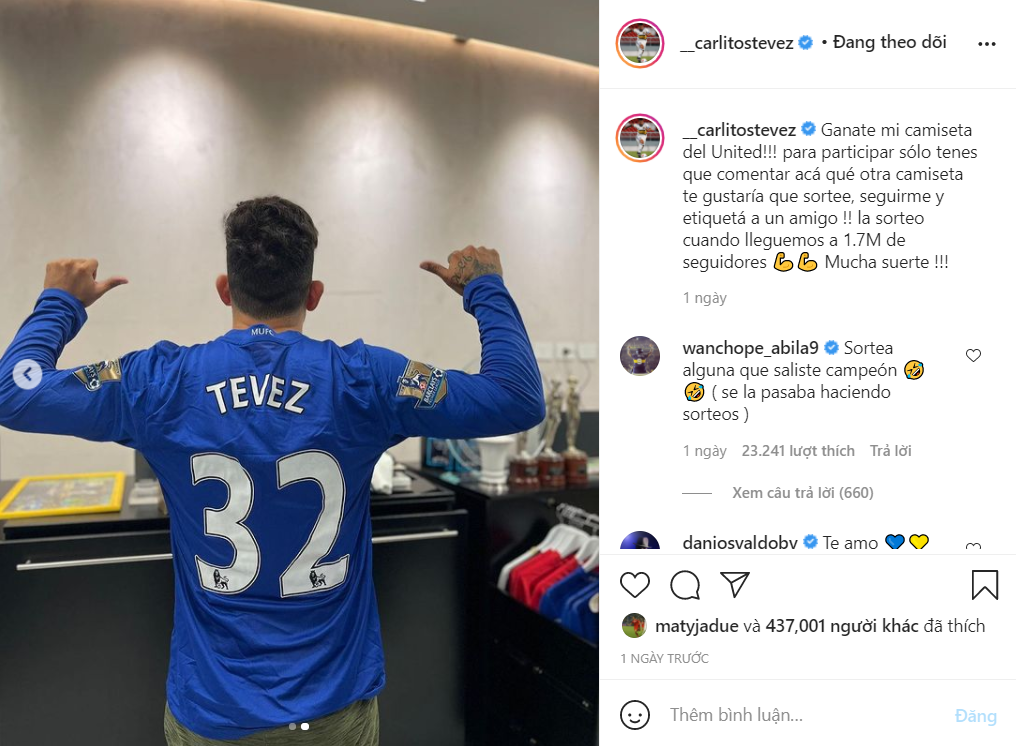 Fan MU cãi nhau như &quot;mổ bò&quot; trên mạng xã hội vì hình ảnh Tevez mặc áo &quot;Quỷ đỏ&quot; - Ảnh 1.