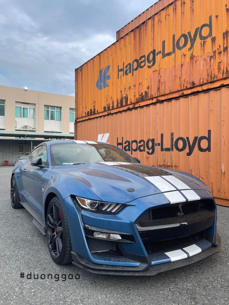 Cực phẩm Ford Mustang Shelby GT500 xuất hiện tại Việt Nam: Người ngồi lún vào ghế! - Ảnh 1.