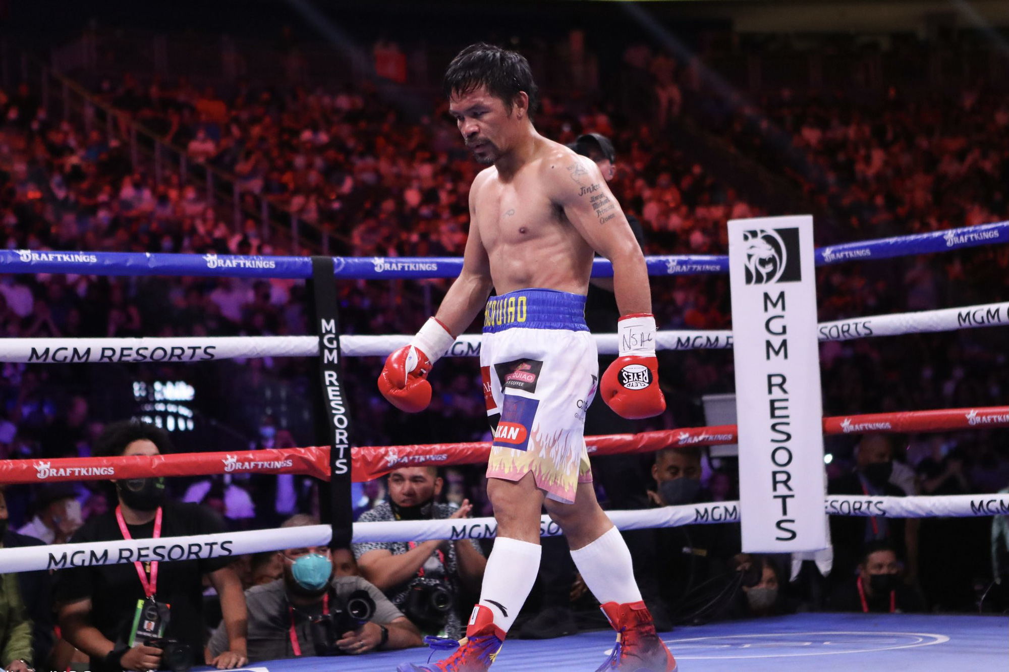 Manny Pacquiao xin lỗi sau thất bại trước Yordenis Ugas: Tôi đã chờ một kết quả khác - Ảnh 2.
