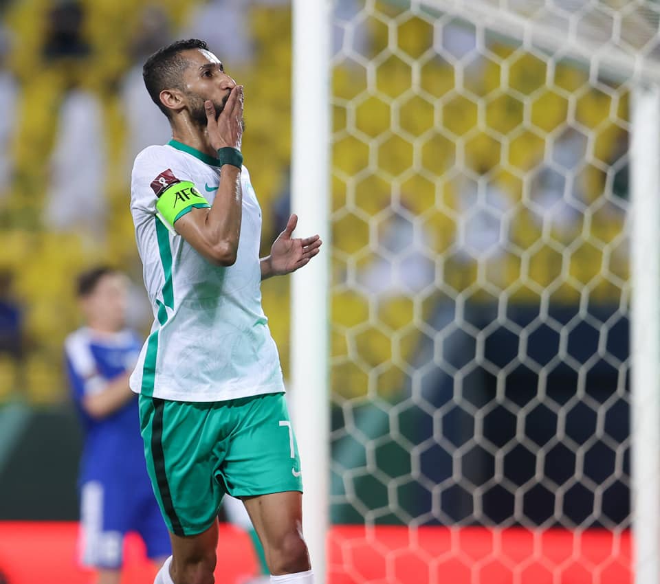 HLV Saudi Arabia bị chỉ trích sau khi chốt 25 cầu thủ đấu tuyển Việt Nam - Ảnh 1.