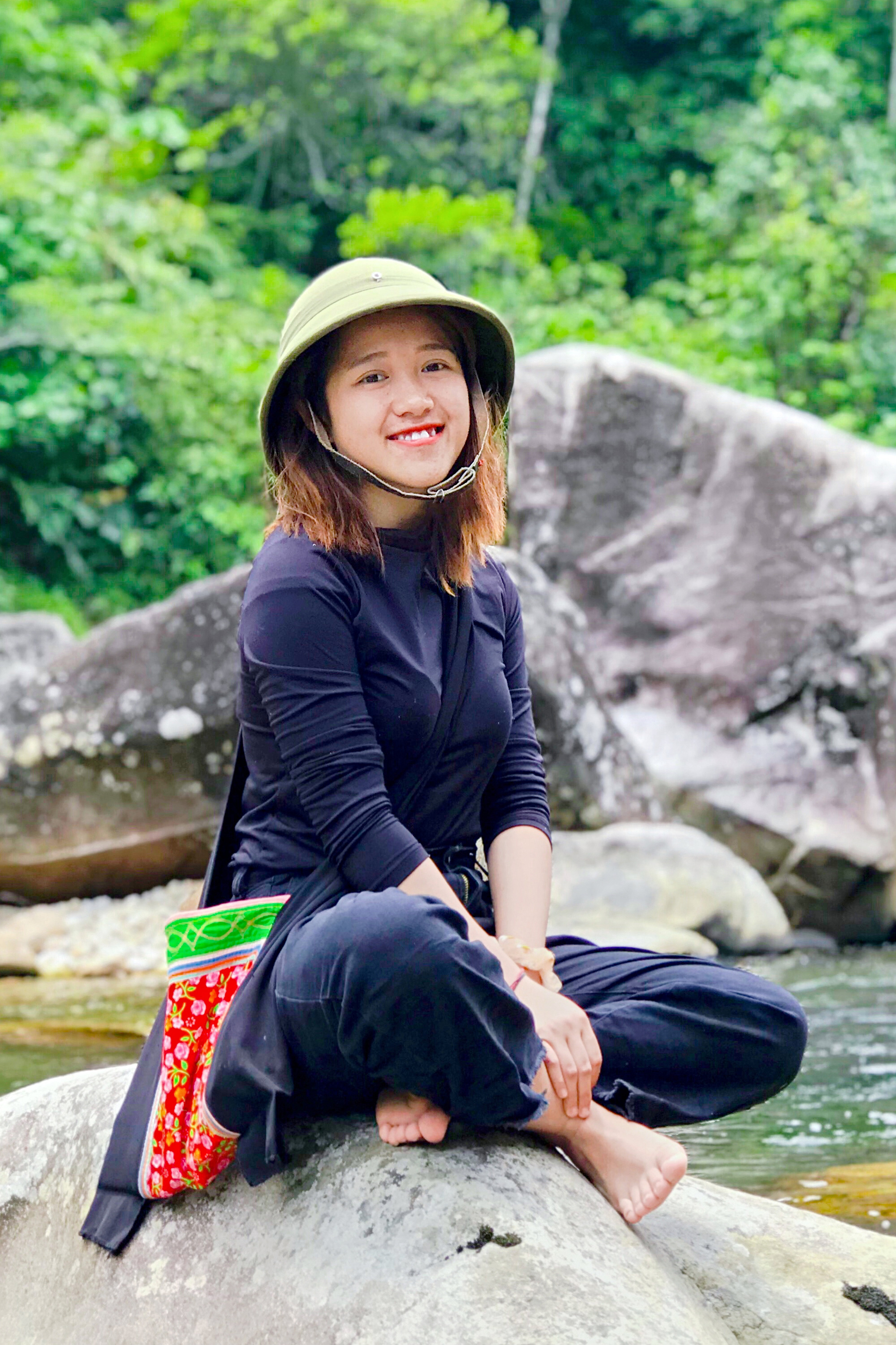 Cô gái dân tộc Giáy mở tour du lịch online, đưa du khách khám phá Sa Pa ngay tại nhà - Ảnh 4.