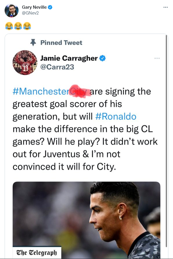 Gary Neville cười ngay vào việc Carragher phải sửa tweet Gary Neville cười ngay vào việc Carragher phải sửa tweet