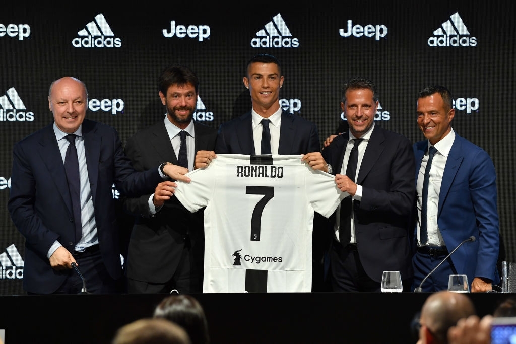 16 mốc son của Cristiano Ronaldo tại Juventus - Ảnh 1.
